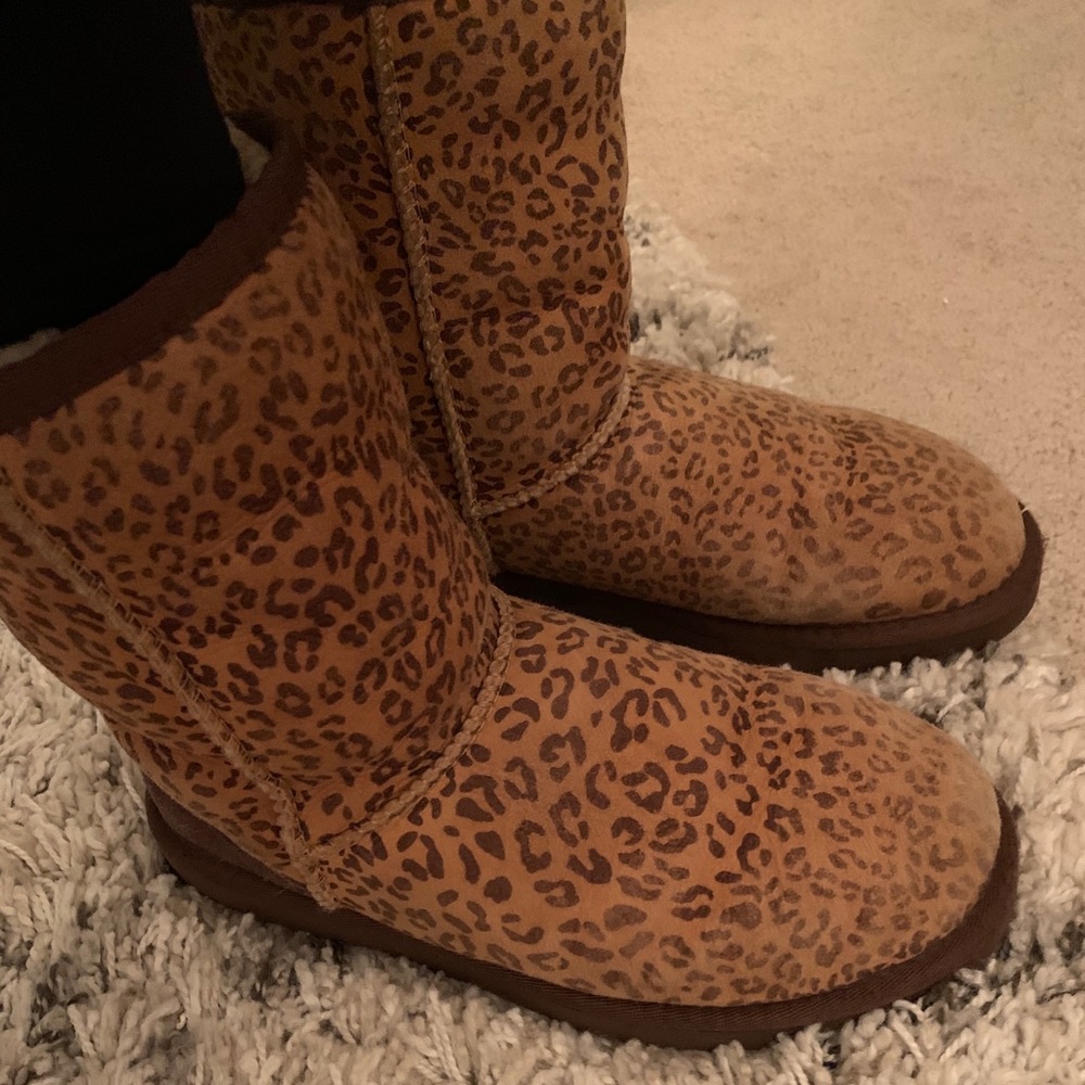 Cheetah print Ugg’s